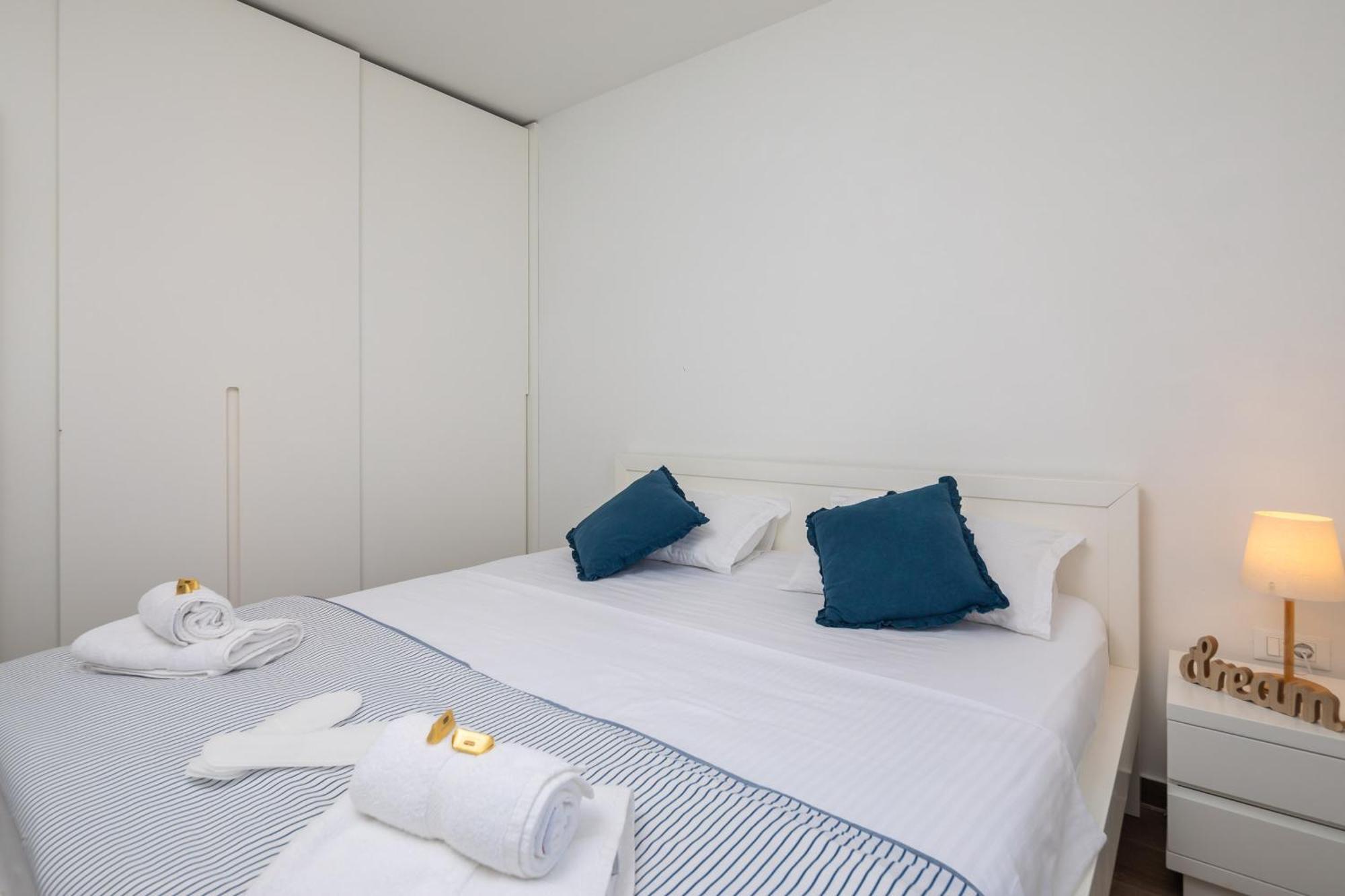 ספליט Epetium Beach Villa מראה חיצוני תמונה