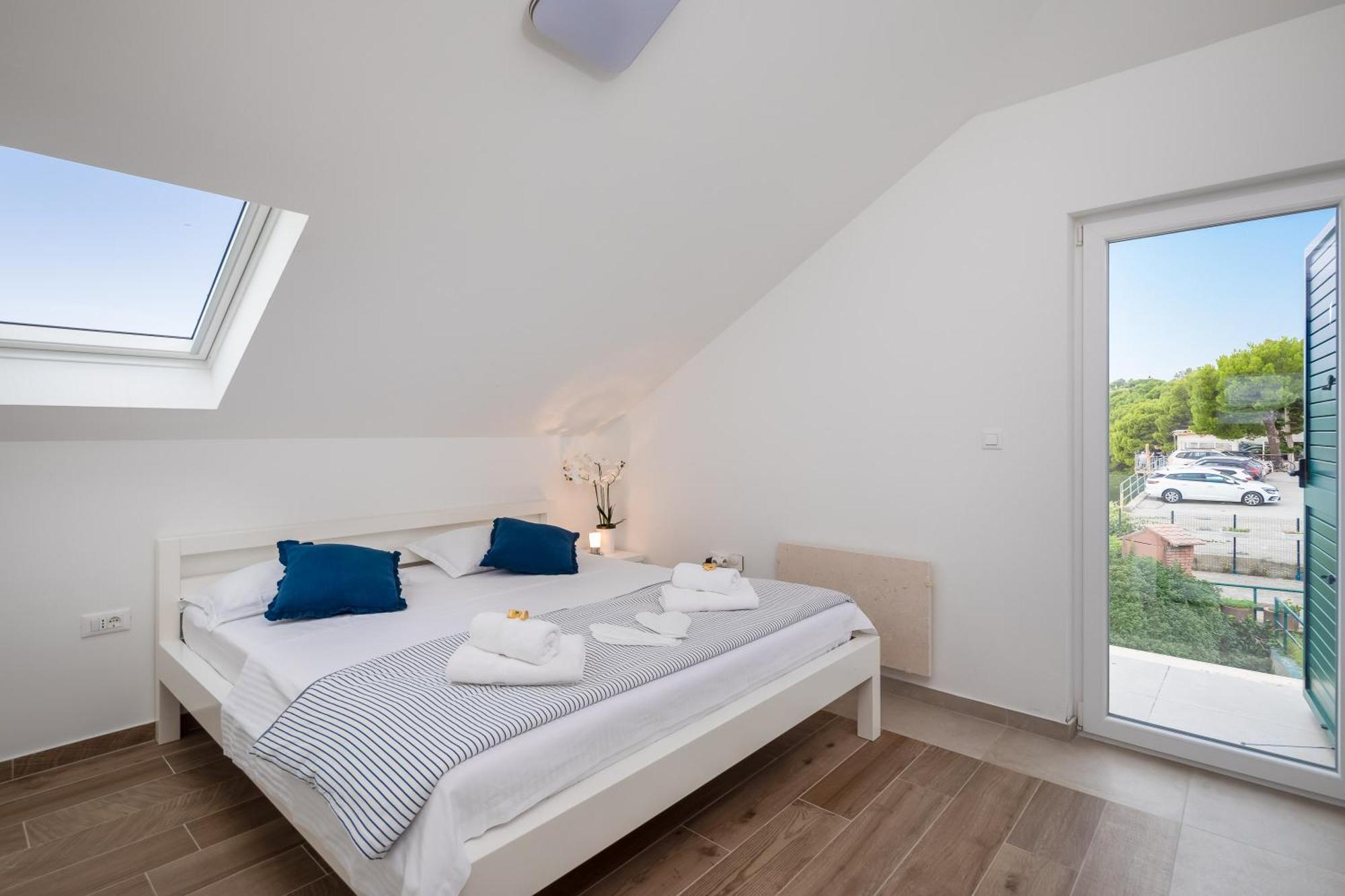 ספליט Epetium Beach Villa מראה חיצוני תמונה