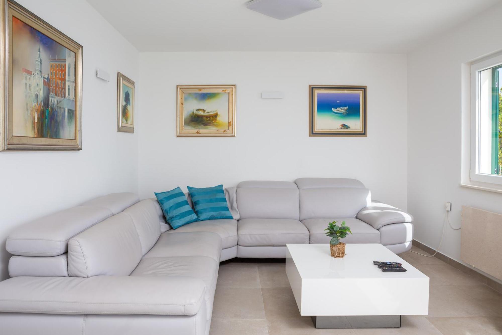 ספליט Epetium Beach Villa מראה חיצוני תמונה